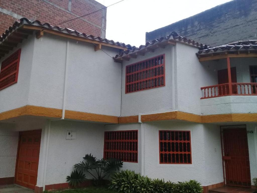 Casa Hotel Palmas Del Estadio 2 Medellín Eksteriør bilde