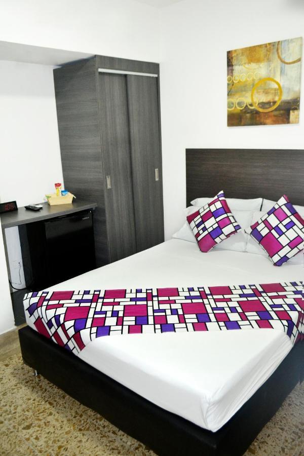 Casa Hotel Palmas Del Estadio 2 Medellín Eksteriør bilde
